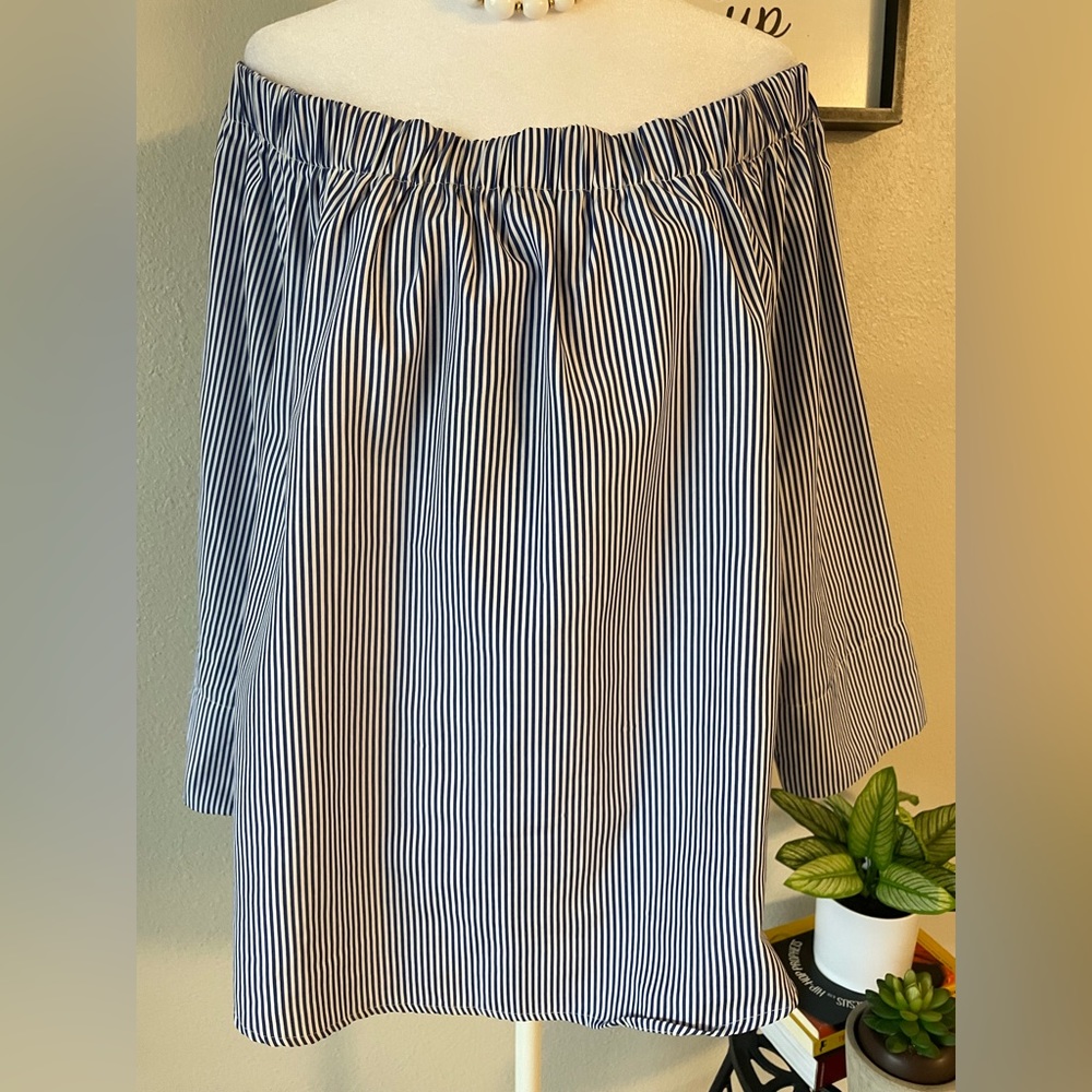 Kontrol Women’s Off Shoulder StripeD Blue/White Blouse -Sz XL